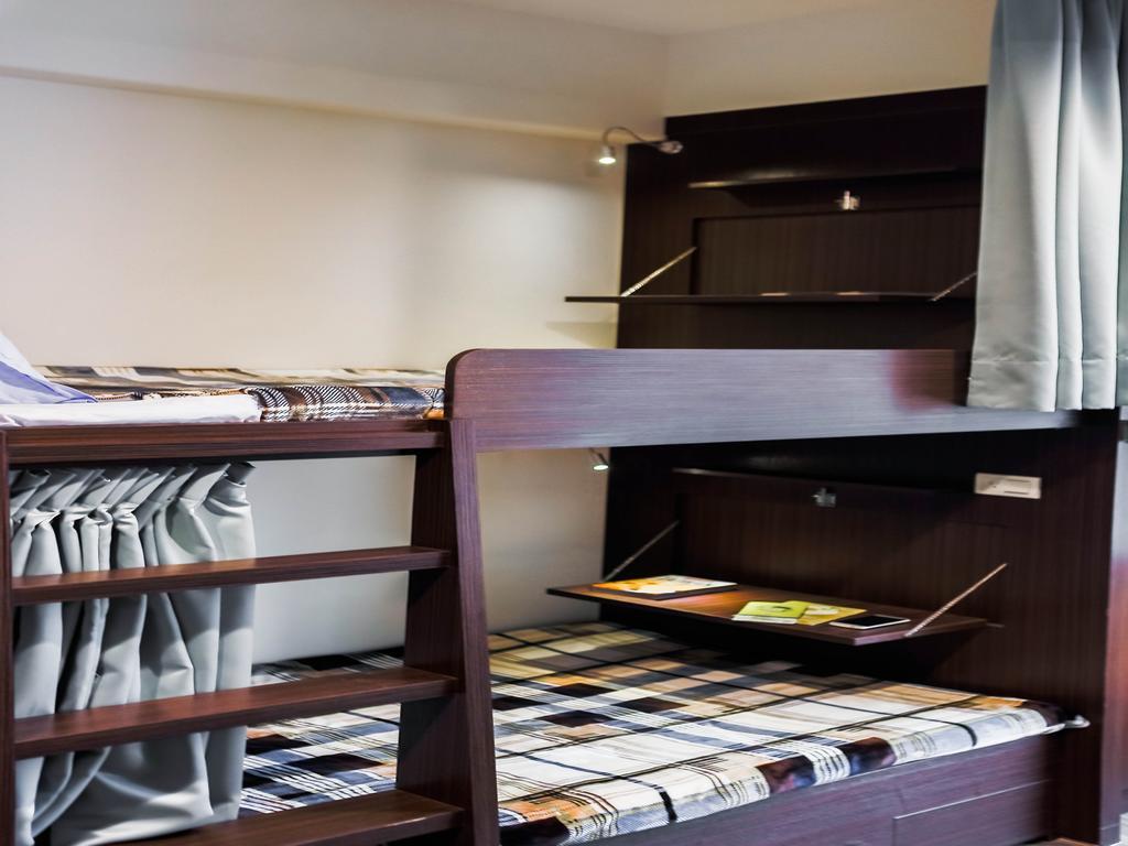 Sleepy Dragon Hostel Тайбэй Экстерьер фото